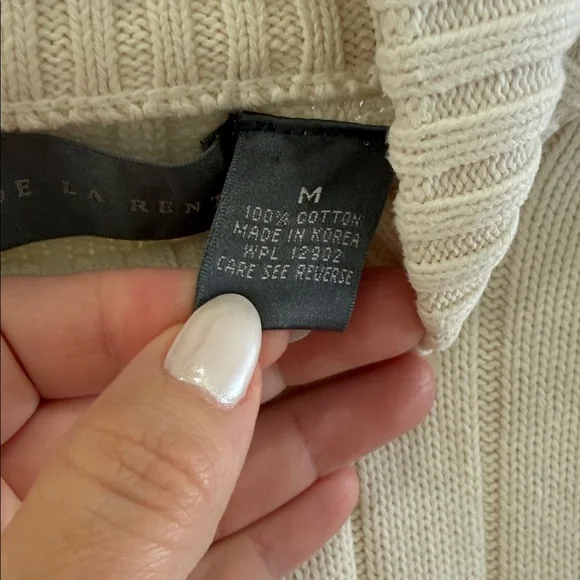 Oscar de la Renta Ivory Turtleneck Sweater - Picture 3 of 4